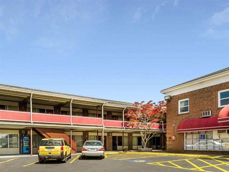 Econolodge Framingham-Boston Екстериор снимка