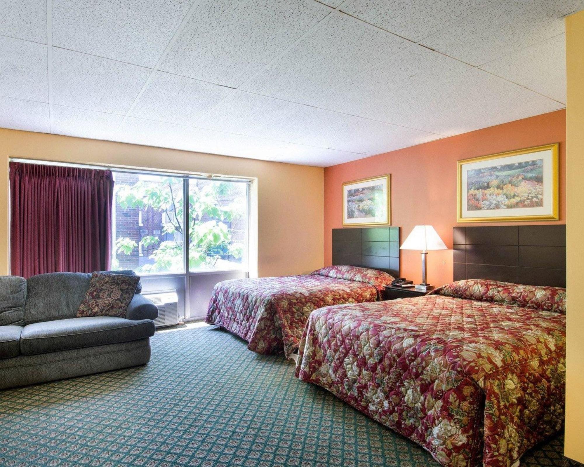 Econolodge Framingham-Boston Екстериор снимка