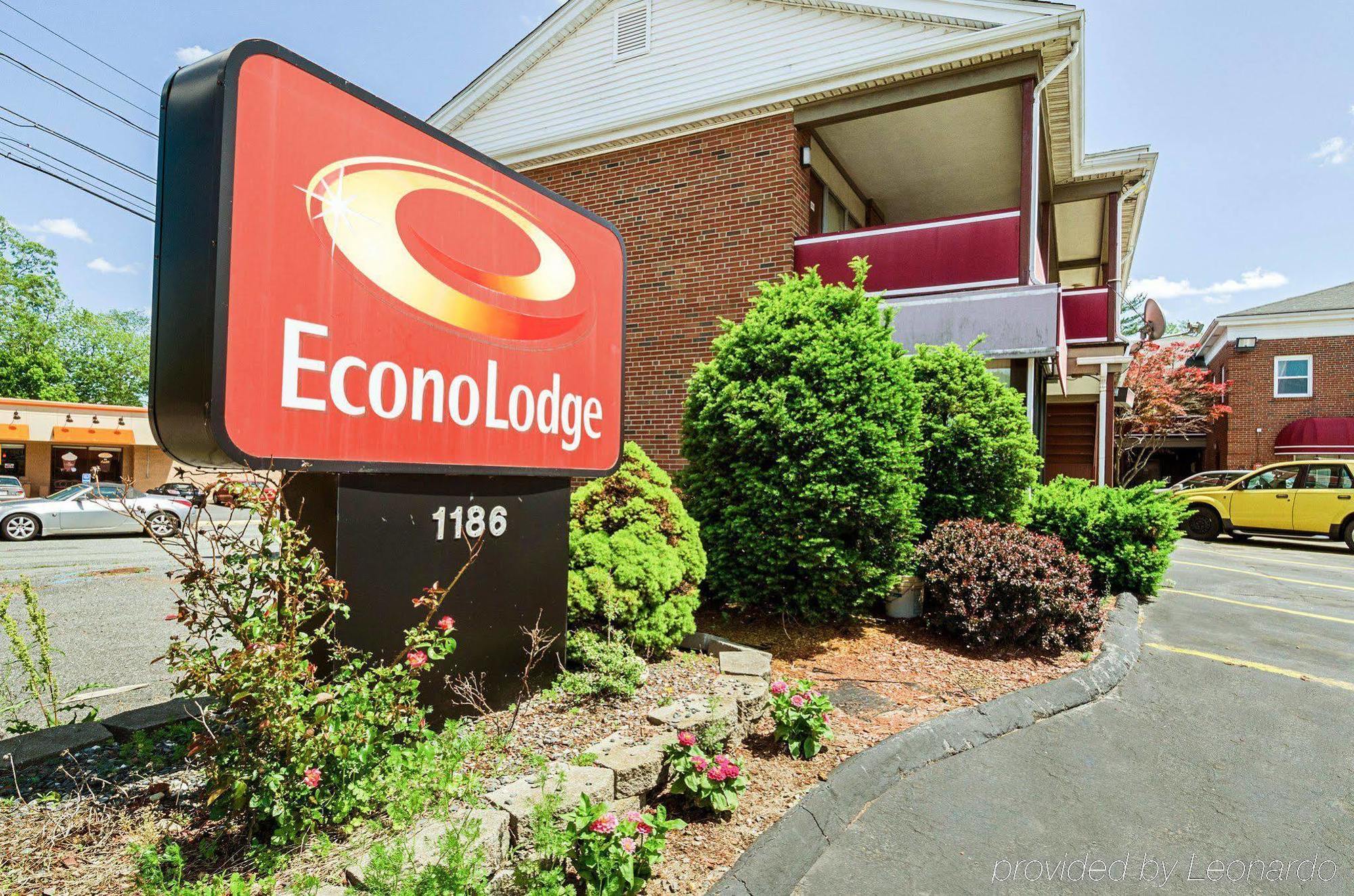 Econolodge Framingham-Boston Екстериор снимка