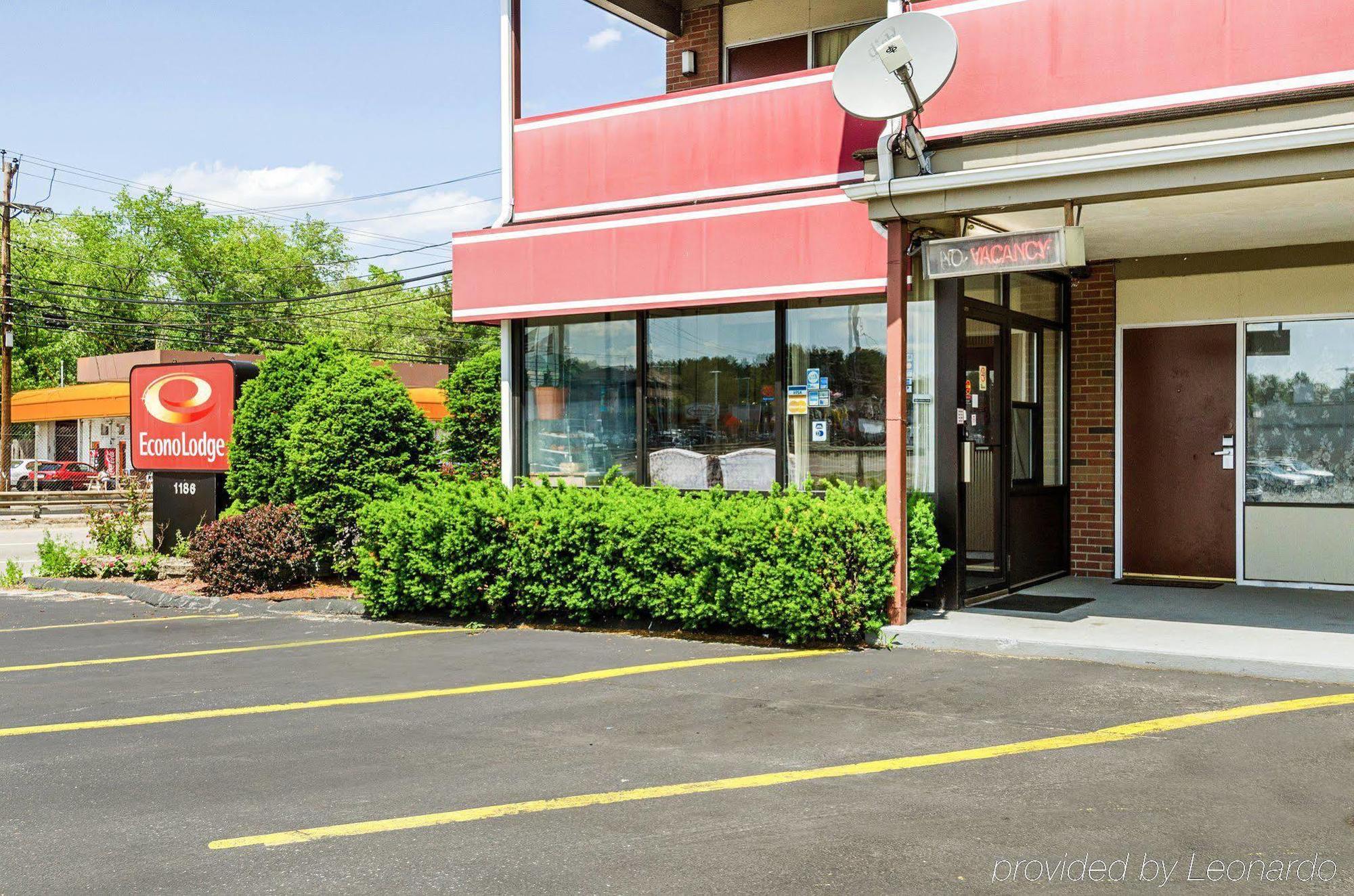 Econolodge Framingham-Boston Екстериор снимка