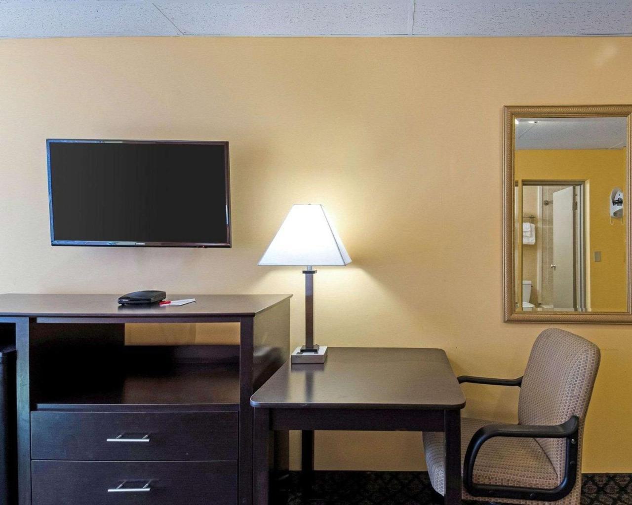 Econolodge Framingham-Boston Екстериор снимка